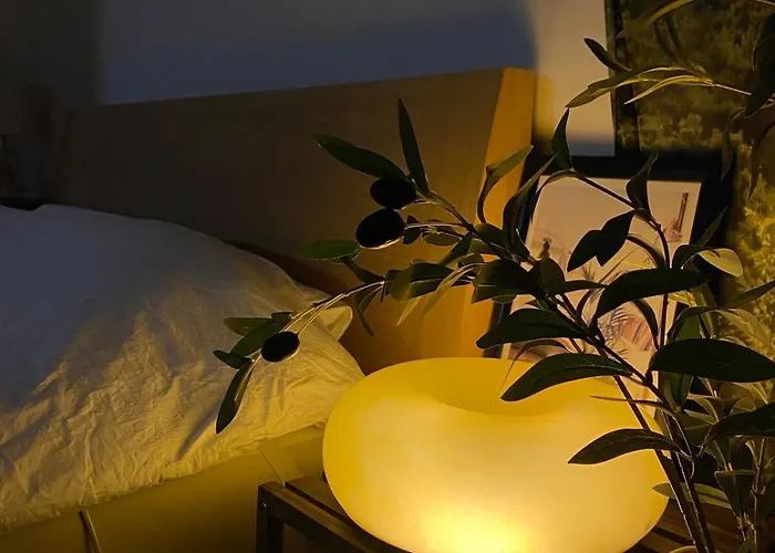 Sensational Private House Hodong's 6 People, 3 Rooms, 4 Beds 5 Minutes On Foot From National Station Line 2 Gangnam Hongdae Jamsil Seul